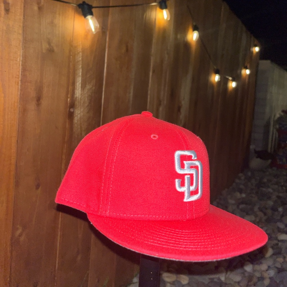 NEW Pink San Diego Padres New Era Hat 7 1/2 Unused
